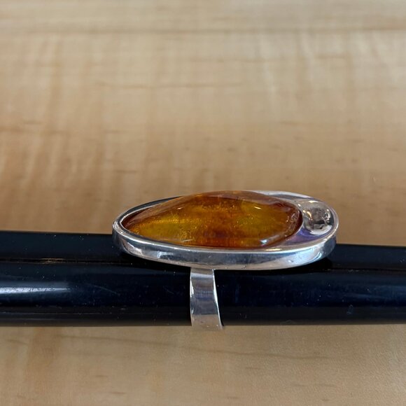 Amber & Sterling Silver Statement Ring Size 7 - Picture 6 of 9